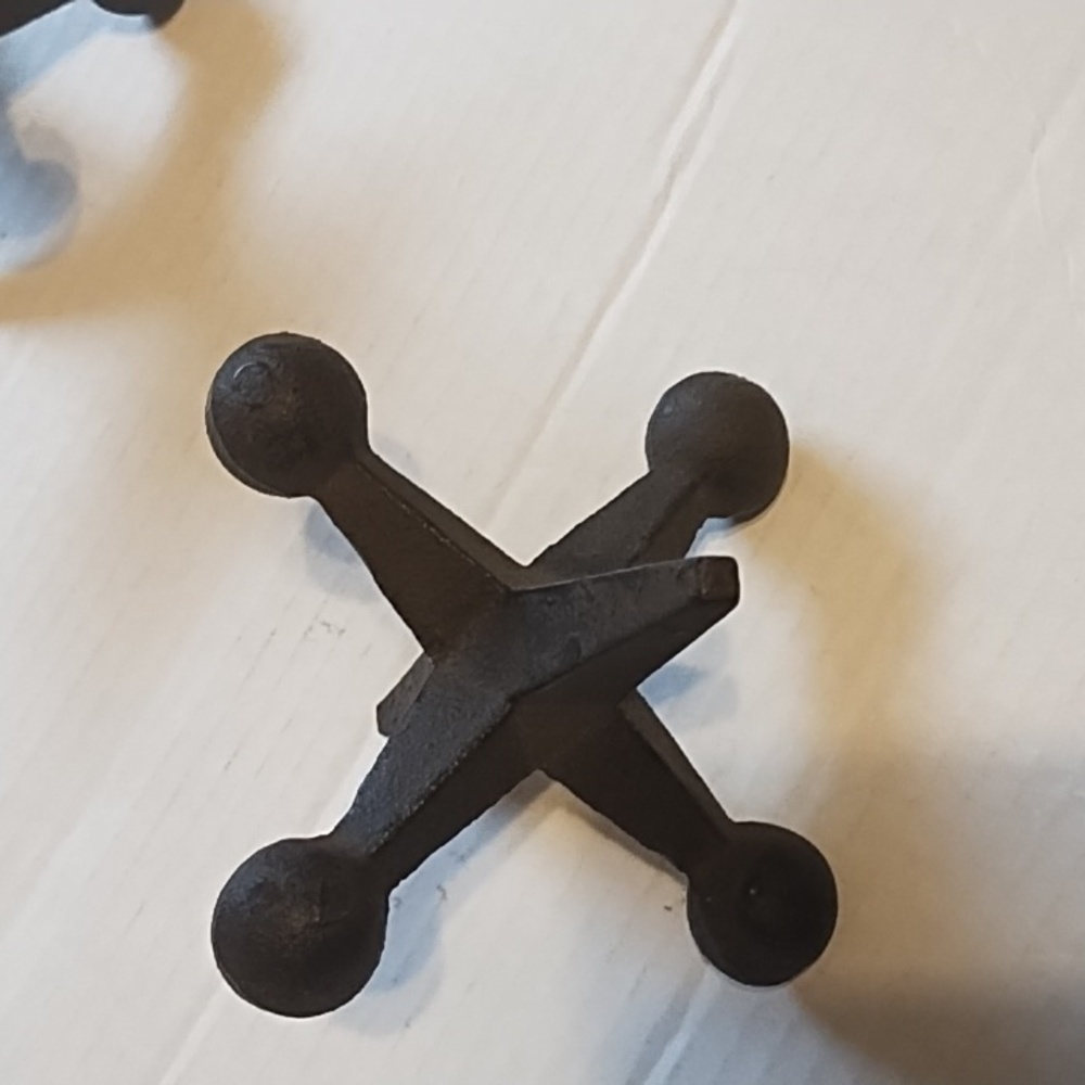 Large Cast Iron Jacks (Set of 2) - Picture 5 of 5